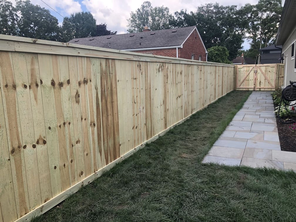 Privacy fence royal oak mi