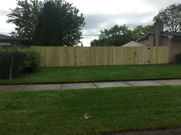 Sterling heights dog ear fence with gate